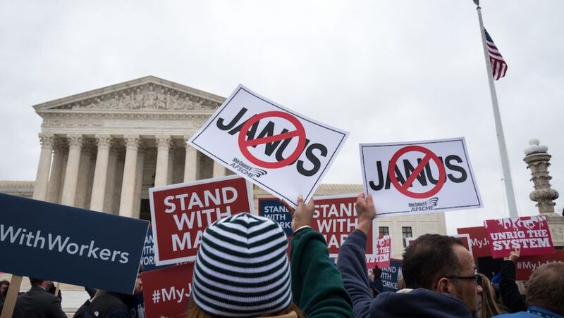 File:Janus-protest-900x508.jpg